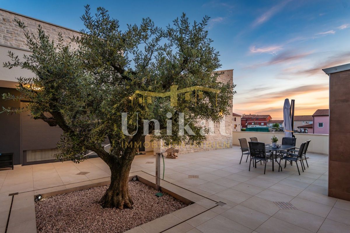 Casa di lusso con garage sotterraneo - 3 km dal mare